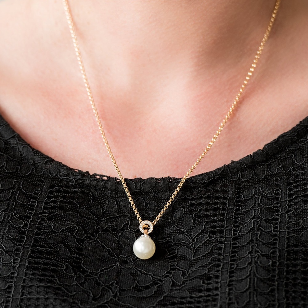 Glamour Girl - Paparazzi Necklace
